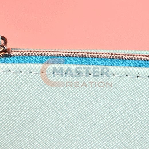 Cyan Zipper