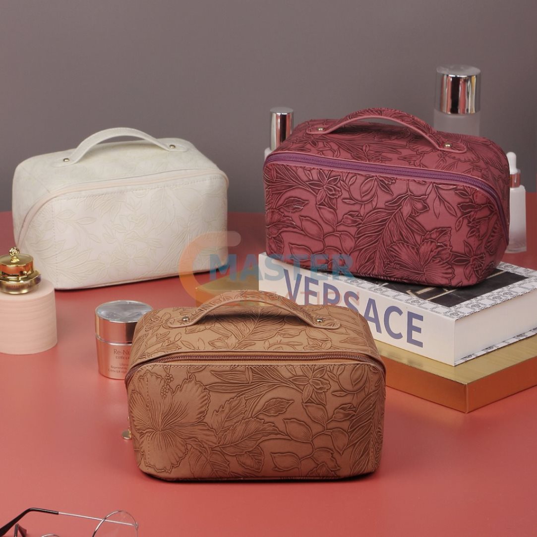 Retro Style Clutch Bag