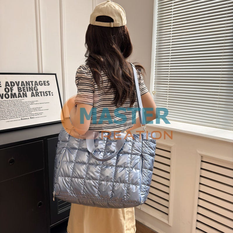 Quilted Shoulder Mat Bag