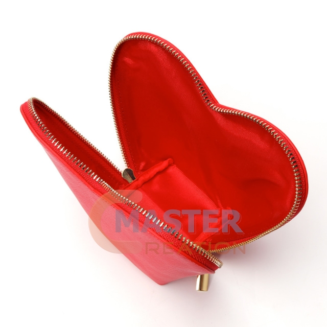 Red Heart Bag