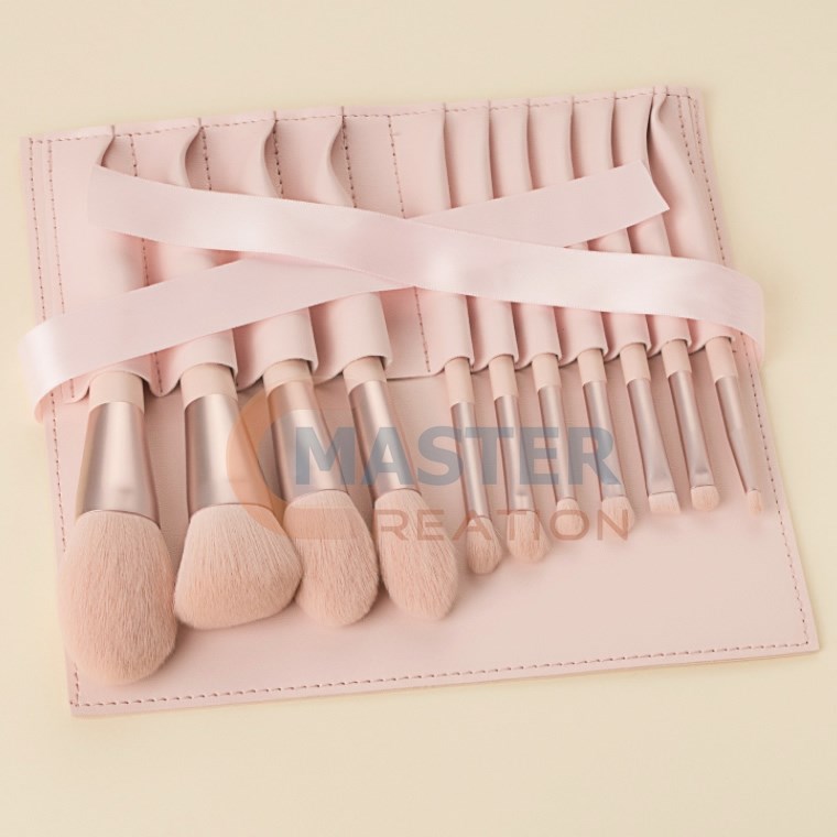 Blush Brush