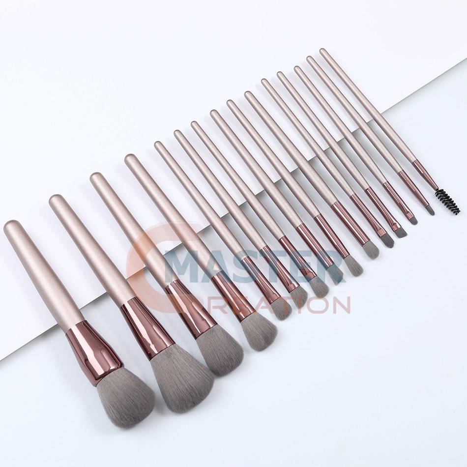 Silver Eyebrush Set