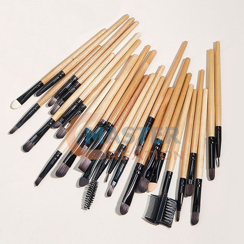 Eyelashes Brush