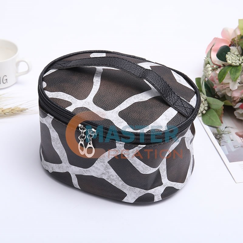 Giraffe Makeup Case
