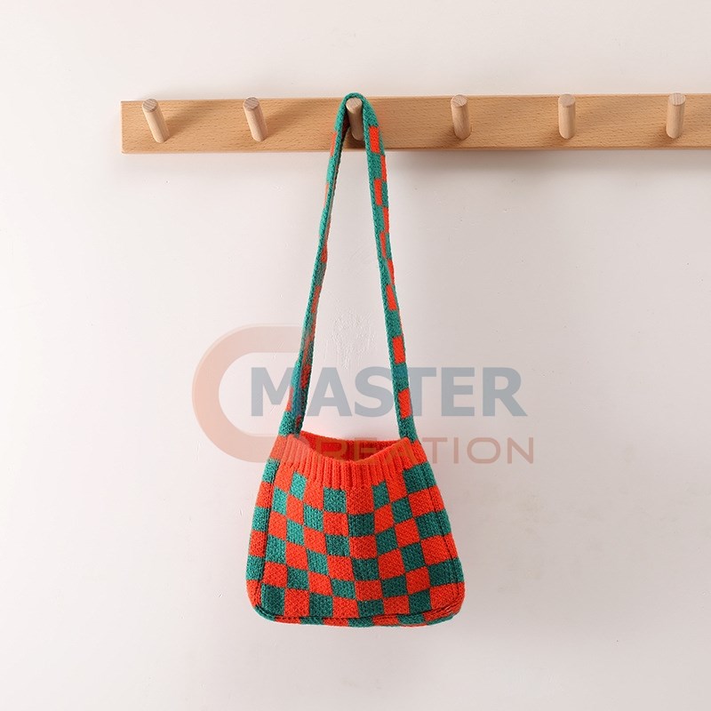 Red Lattice Bag