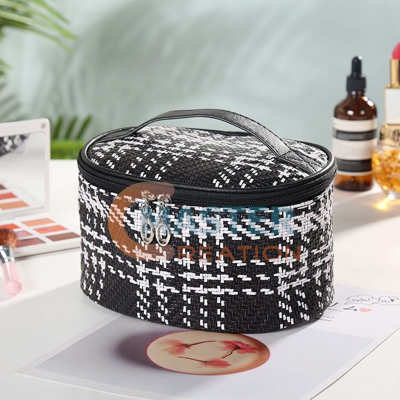 Black Grids Makeup Case