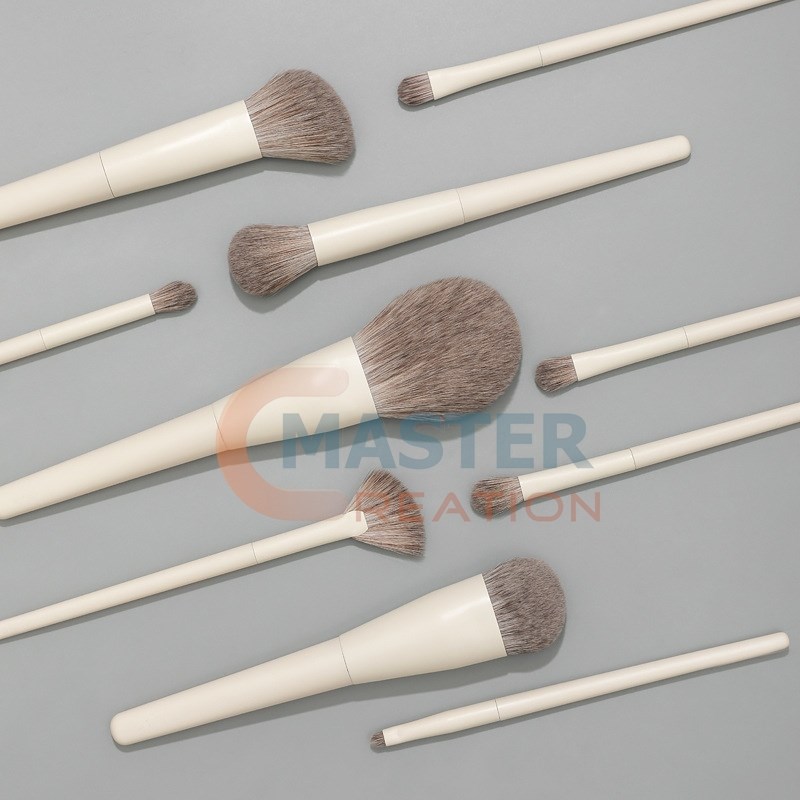 Milk Gray Brush