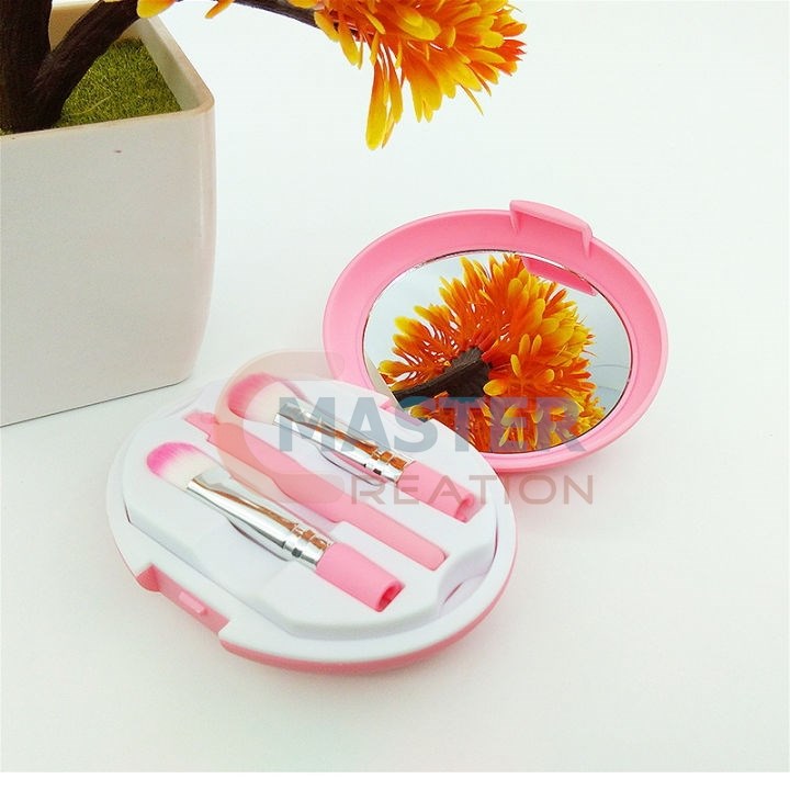Brush with Mirror