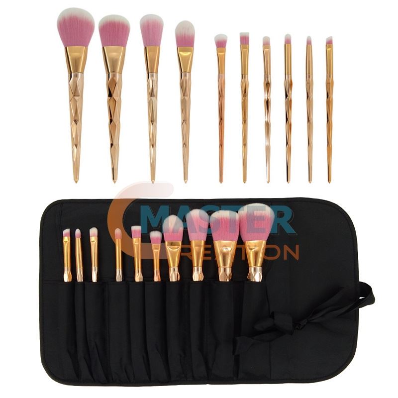 Universal Makeup Brush