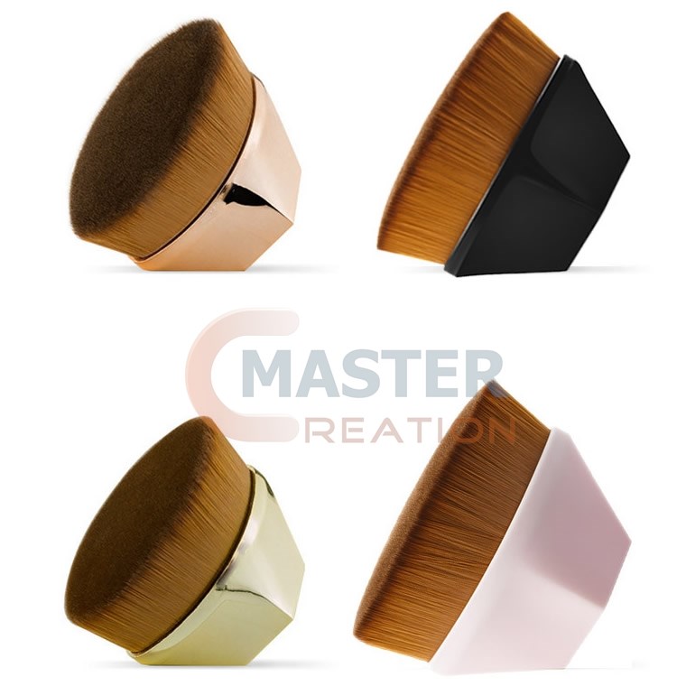 Docile Foundation Brush