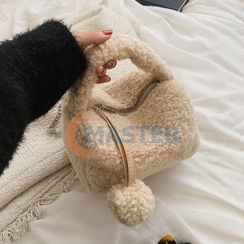 Pompon Furry Bag
