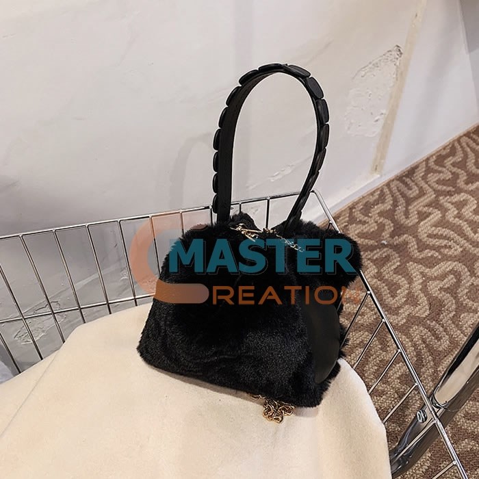 Deluxe Fluffy Bag