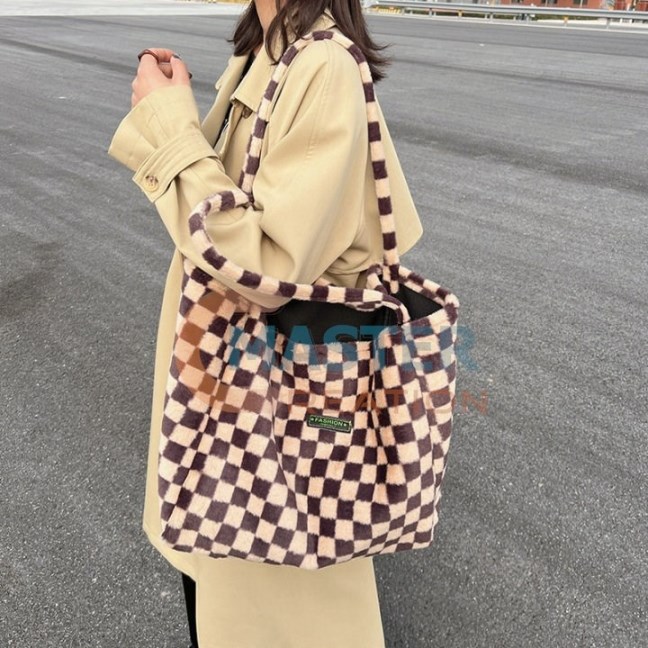 Mosaic Pattern Handbag